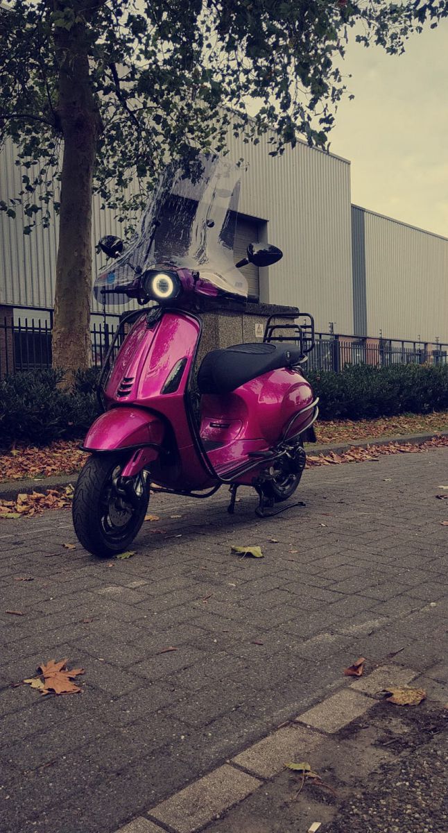 Vespa Sprint Candy Pink Scooterhuis.nl