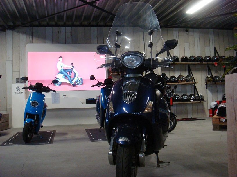 Znen Bellagio 25 Scooterhuis.nl